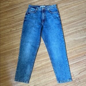 Zara High Waist Mom Leg Jeans